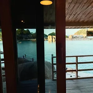Surat Thani hotels &amp; apartments, all accommodations in Surat Thani