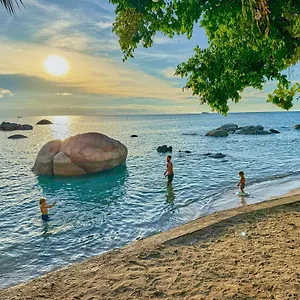 Surat Thani hotels &amp; apartments, all accommodations in Surat Thani